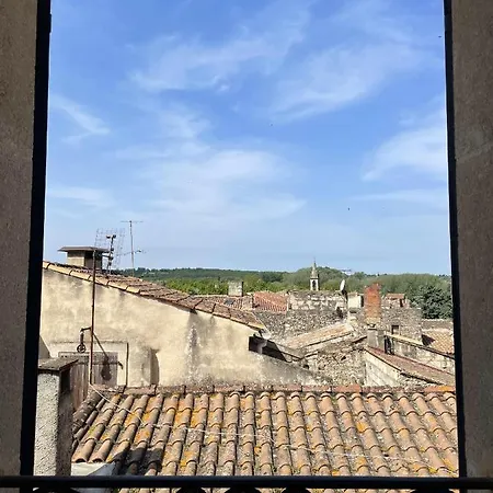 Maison Authentique à Avec Terrasse, Air Conditionné. Montfrin