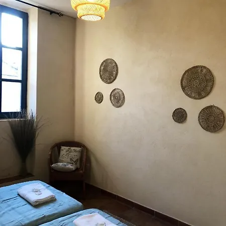 Maison Authentique A Avec Terrasse, Air Conditionne. Сasa de vacaciones