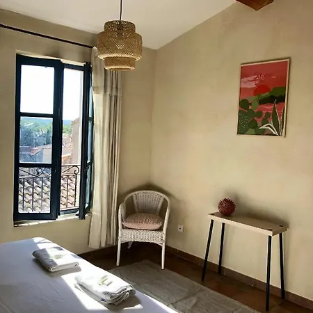 Maison Authentique A Avec Terrasse, Air Conditionne. Сasa de vacaciones