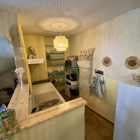 Maison Authentique A Avec Terrasse, Air Conditionne. Сasa de vacaciones *